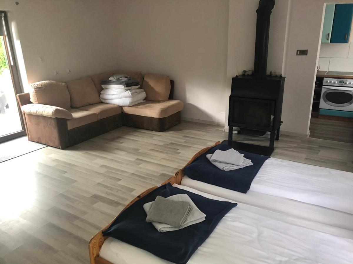 Dom Nad Krutynia Apartment Ukta Luaran gambar
